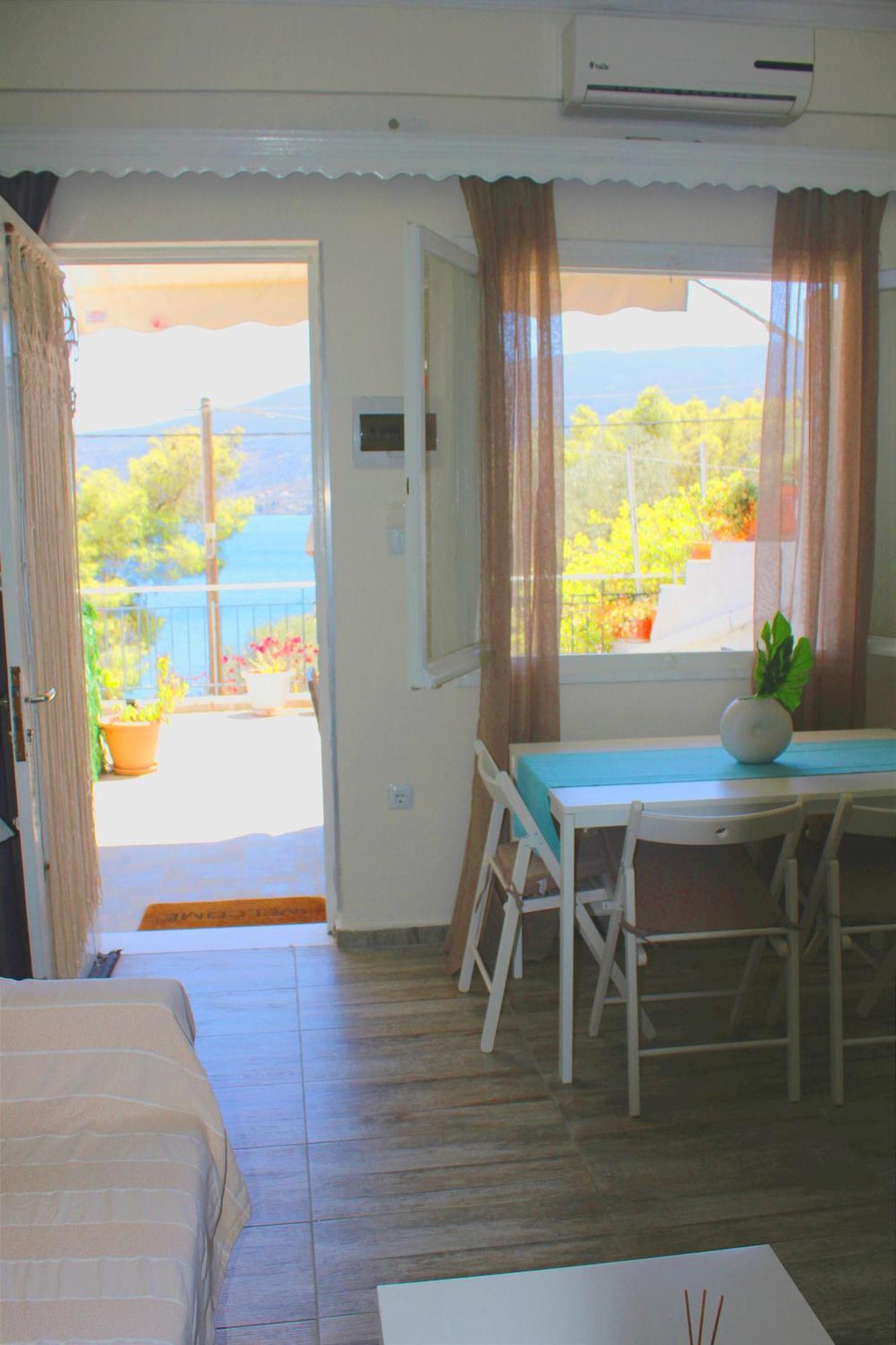 Serenity Yard Apartment Poros Town Buitenkant foto