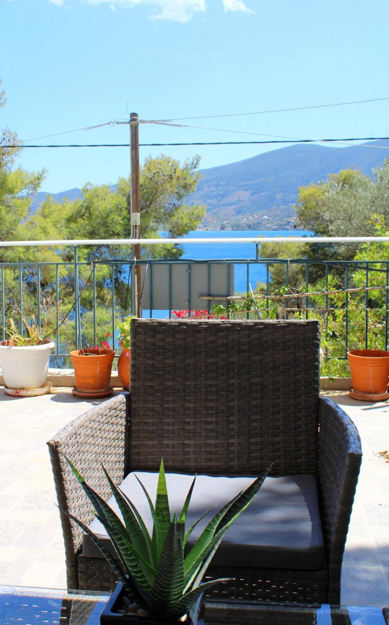 Serenity Yard Apartment Poros Town Buitenkant foto