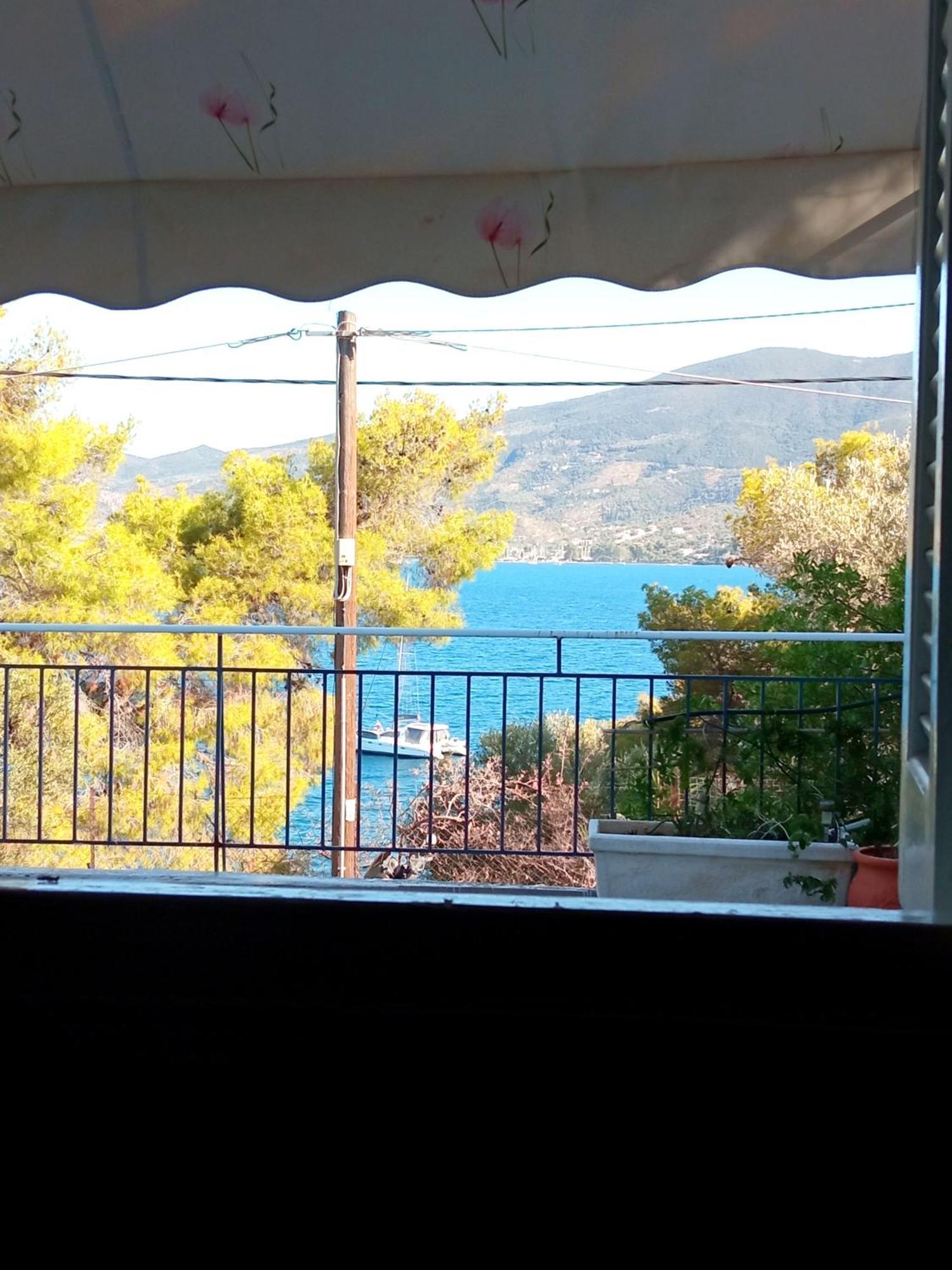 Serenity Yard Apartment Poros Town Buitenkant foto